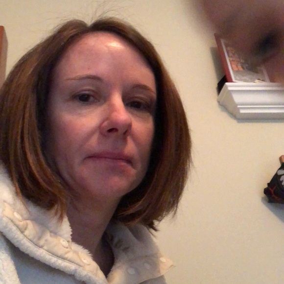 Meet your Posher, Jennifer - Picture 1 of 1